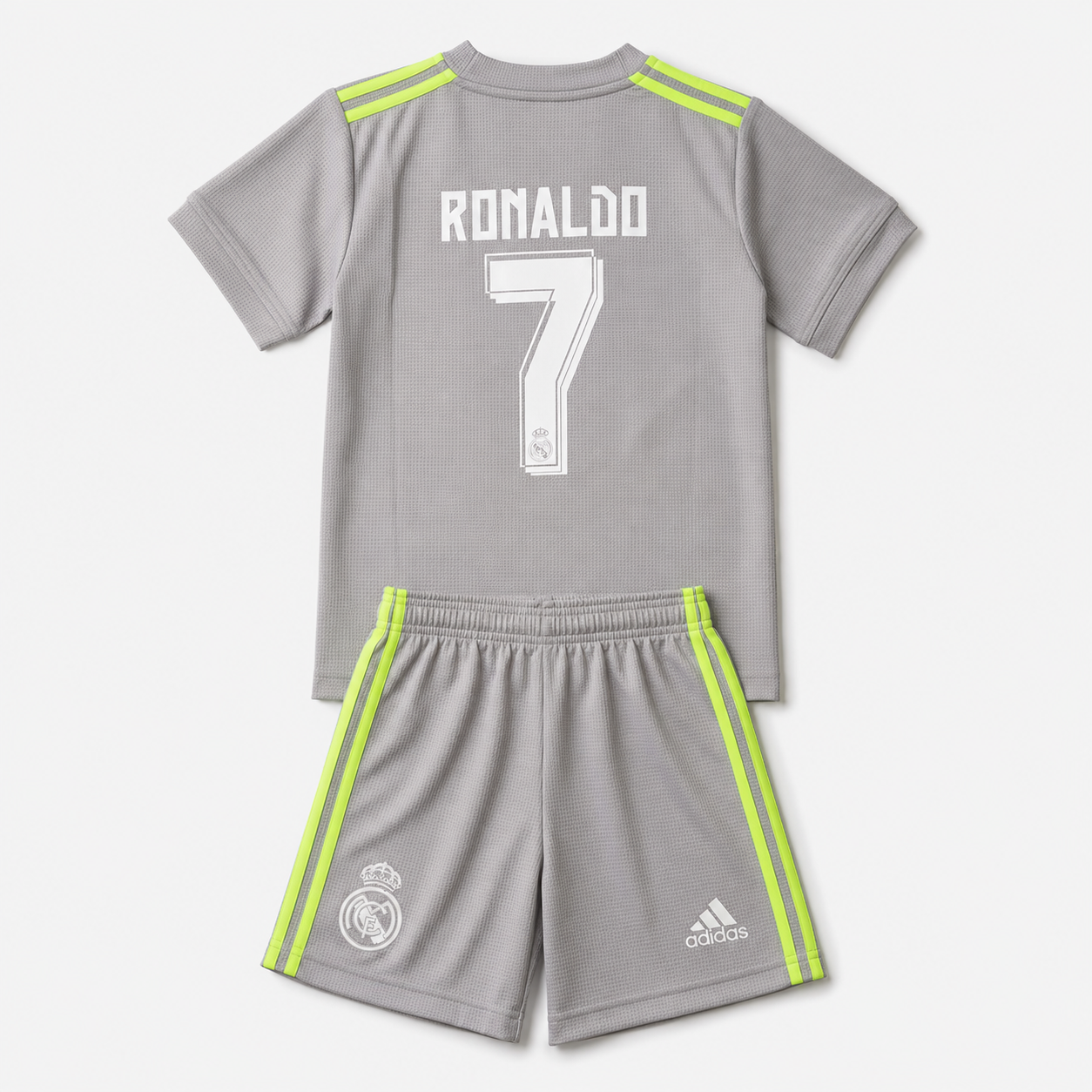 Real Madrid 2018 kids football kit back view Ronaldo 7